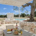 Trullo White Dream Con Piscina *