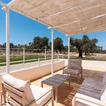 Trullo White Dream Con Piscina