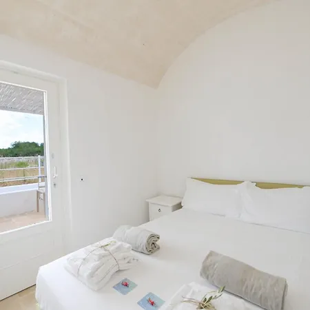 Trullo White Dream Con Piscina Apartment