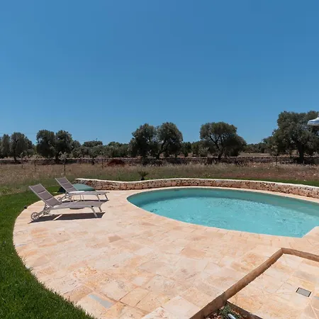 Trullo White Dream Con Piscina * Carovigno