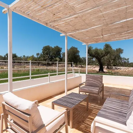 Trullo White Dream Con Piscina