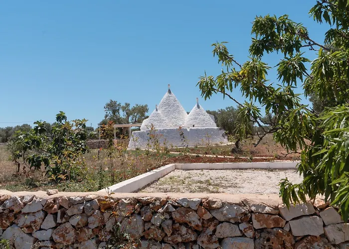 Trullo White Dream Con Piscina Apartment