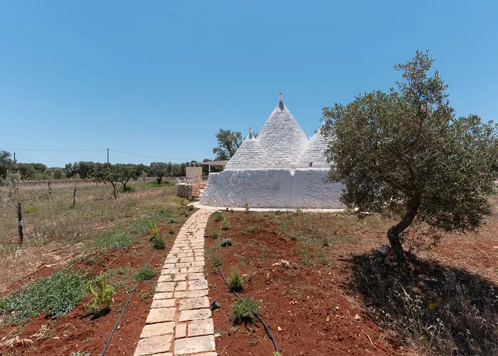 Trullo White Dream Con Piscina Carovigno